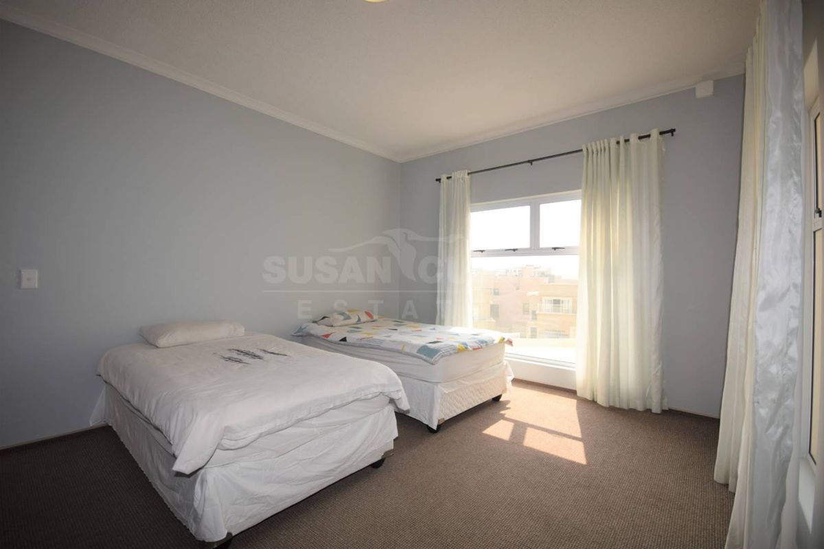 2 Bedroom Furnished Apartment - Photo 4