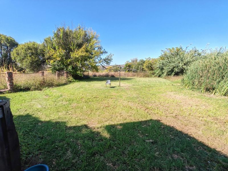 2 Hectare Small-holding with Family Home - Photo 1