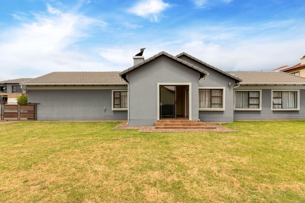 Secure, Spacious & Designed for Effortless Family Living - Photo 4