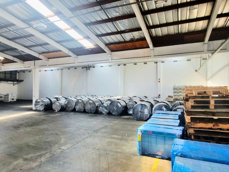 Warehouse to Let | New Germany | 1,105 m2 | 4 Doors - Photo 4