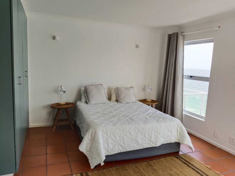 4 BEDROOM TOWNHOUSE WITH SEA VIEWS - Photo 7