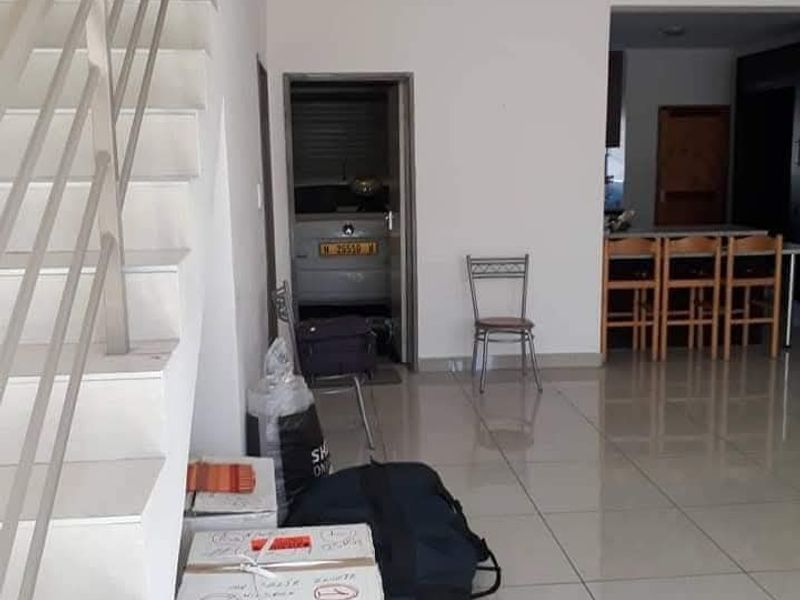 Spacious 3 Bedroom townhouse for Sale in Cimbebasia - Photo 3