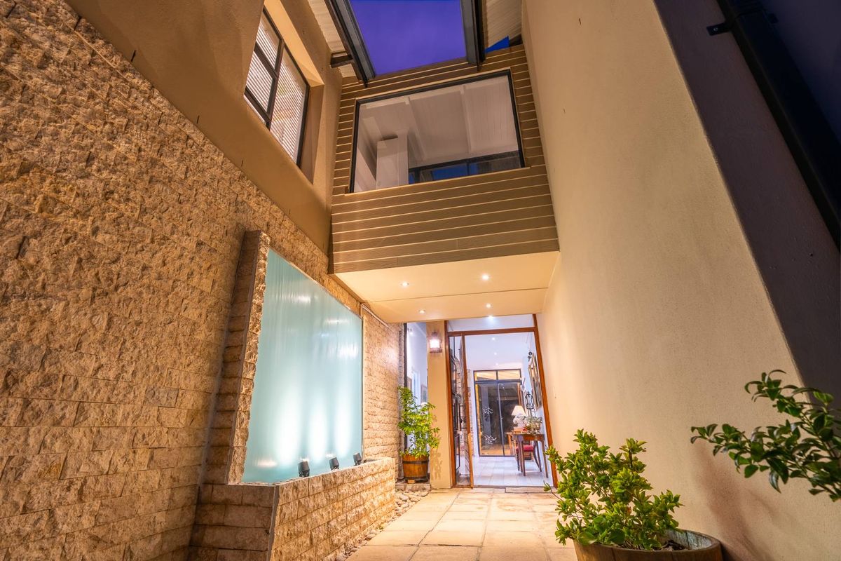 Ultimate Multi-Generational Luxury Living - Photo 5