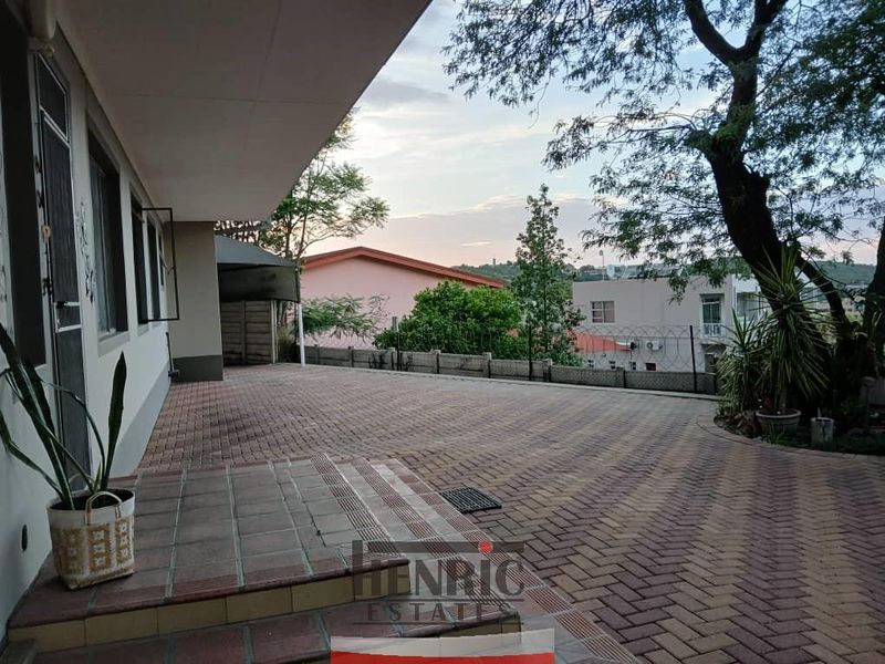 High Networth house - Photo 7