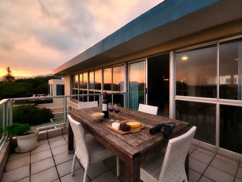 Prime Coastal Escape - Photo 3