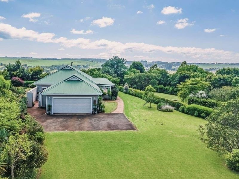 Easy Estate Living with Space for the Whole Family - Photo 2