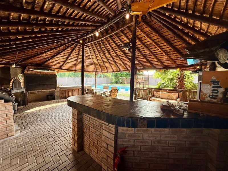 Beautiful 4 Bedroom house for sale in Vryheid - Photo 7