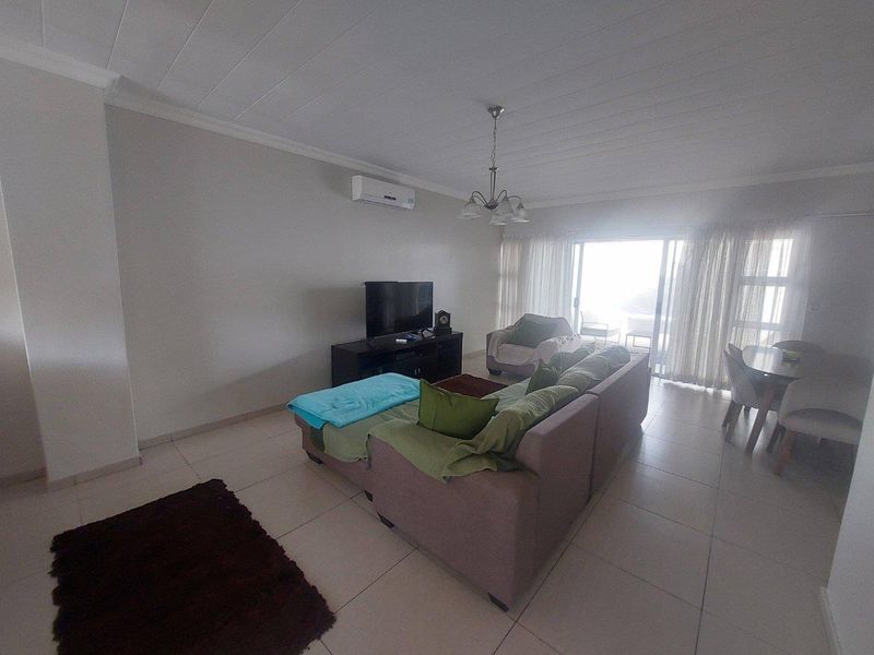 FOR SALE | LE MONT COMPLEX, Avis, Windhoek - Photo 3