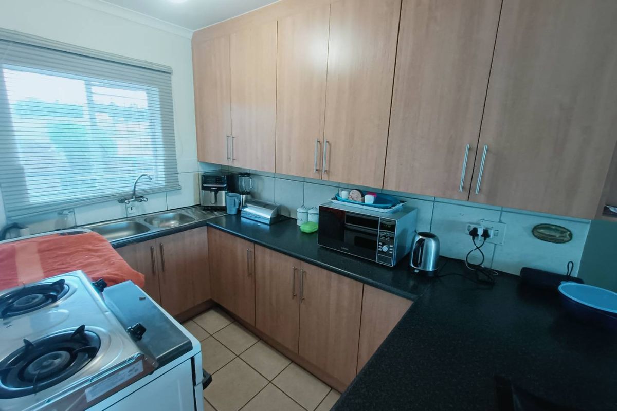 Neat First-Floor Unit – Perfect for First-Time Buyers or Investors! - Photo 2