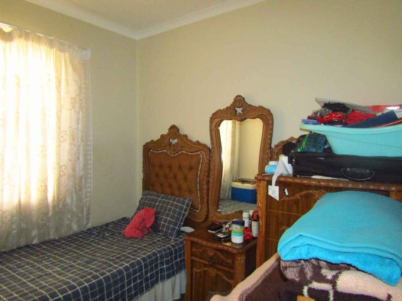 Three bedroom townhouse in Albertsdale - Photo 7