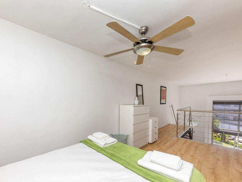 Sunny, Airbnb-Friendly Double-Volume Loft with Undercover Parking - Photo 8