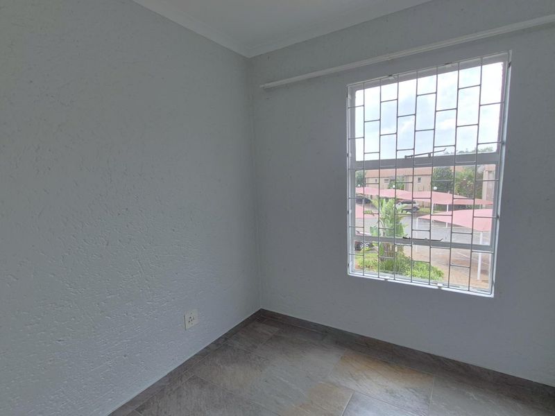 Affordable 3 Bedroom First Floor Apartment - Move In Ready. Priced To Sell !! - Photo 9