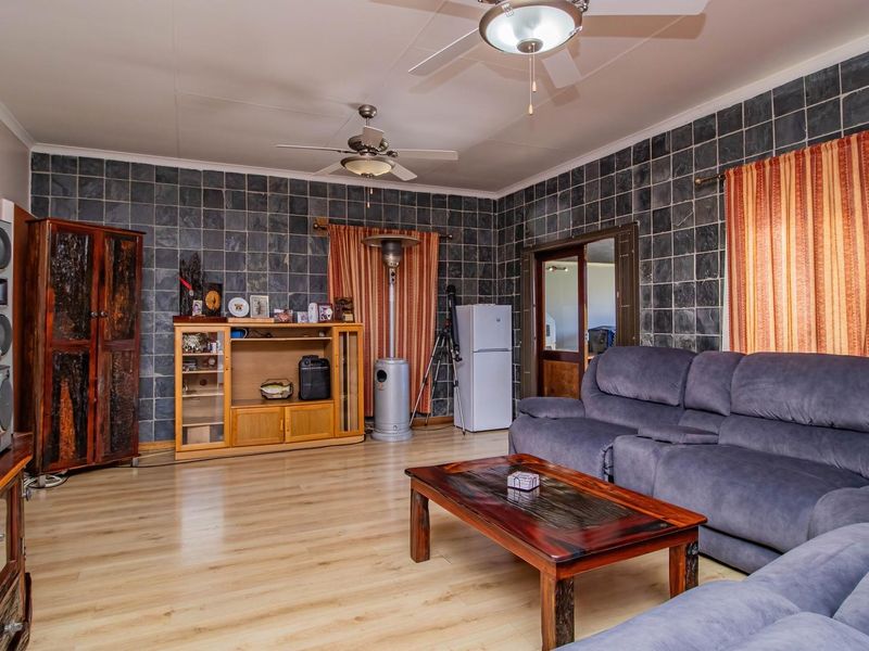 2 Homes, Huge Parking, Off Grid Water - DONT' MISS OUT... - Photo 10