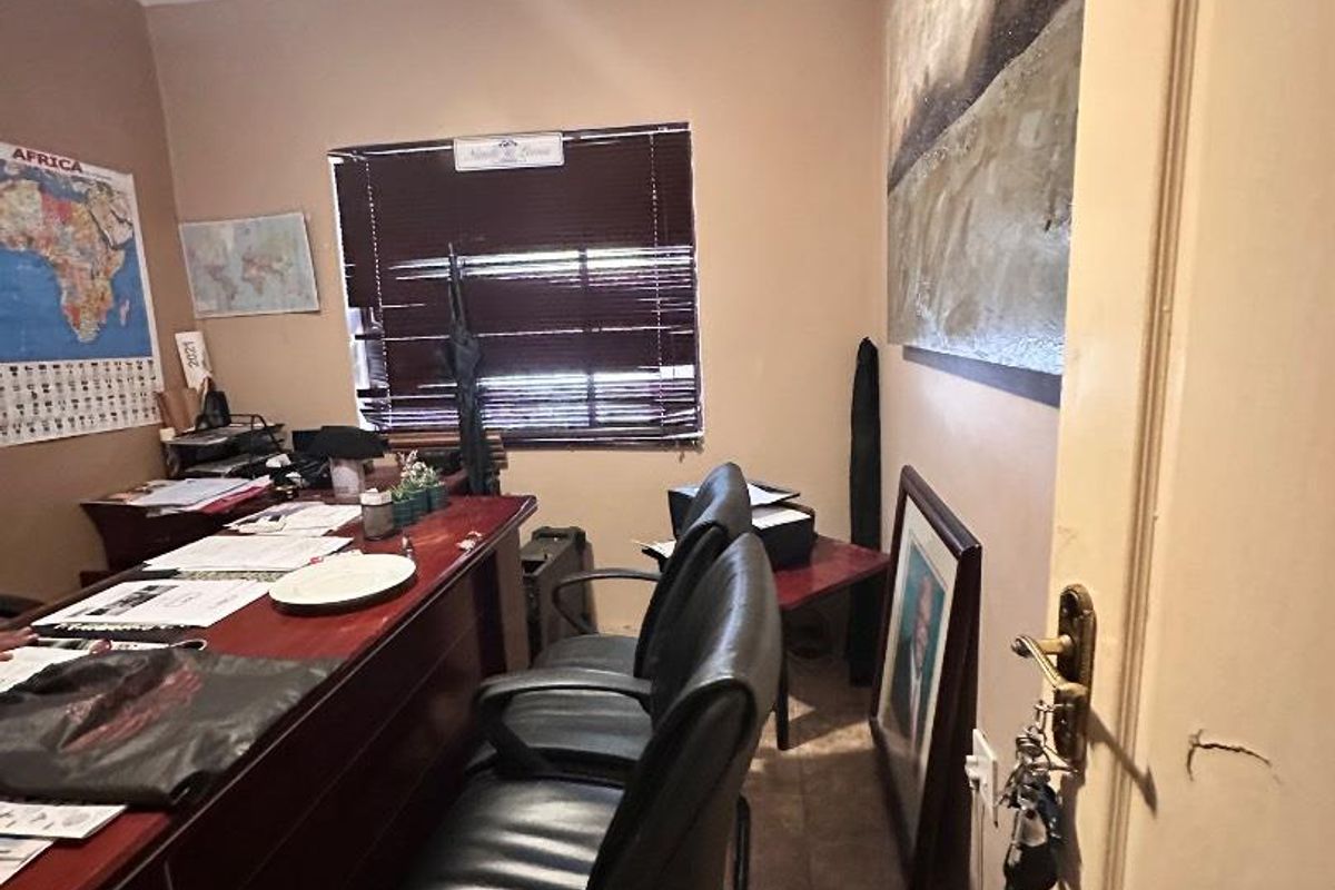 Neat Spacious - Photo 4