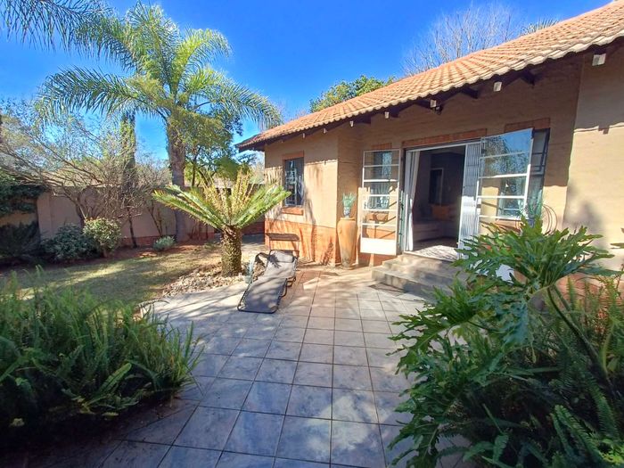 Property #2514170, Townhouse For Sale in Eldoraigne