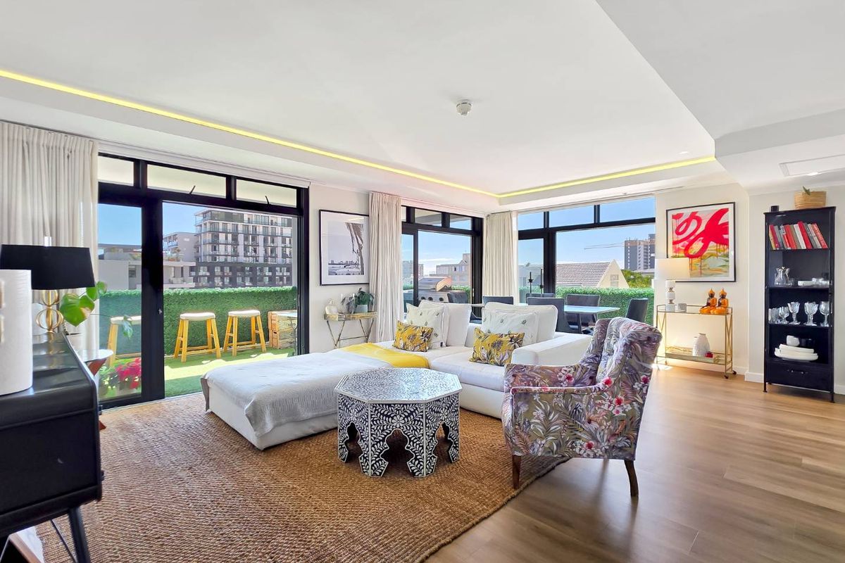 Beautifully designed and curated home in the heart of Fresnaye - Photo 4