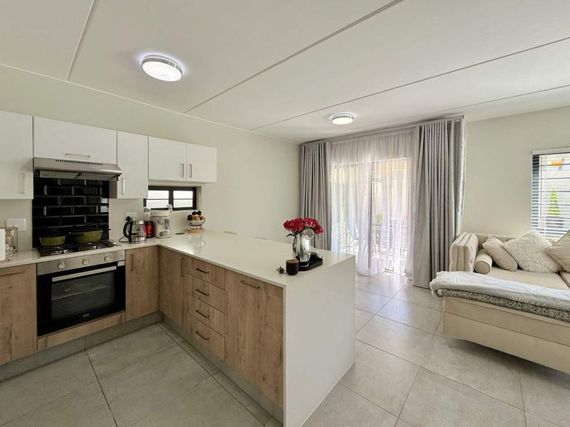 Modern 3-Bedroom Cluster Home - Photo 2