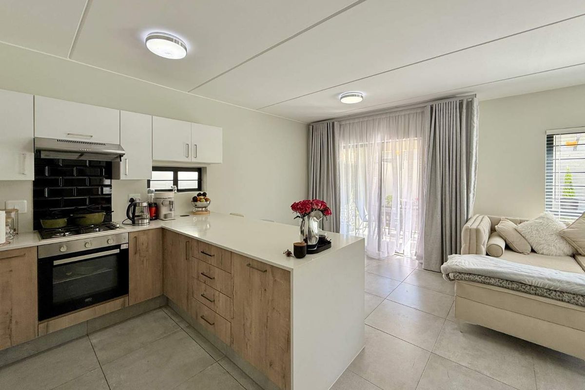 Modern 3-Bedroom Cluster Home - Photo 2