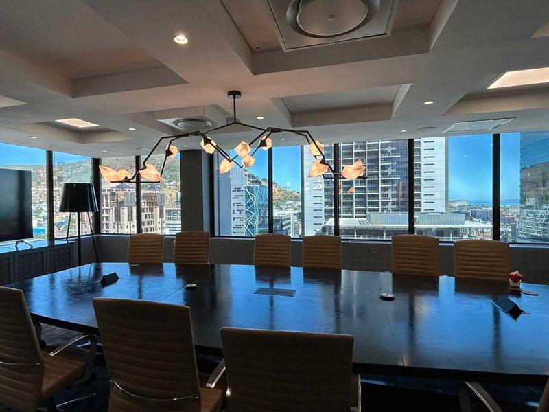 Beautifully Fitted out Semi-Furnished office 16th floor - Photo 3
