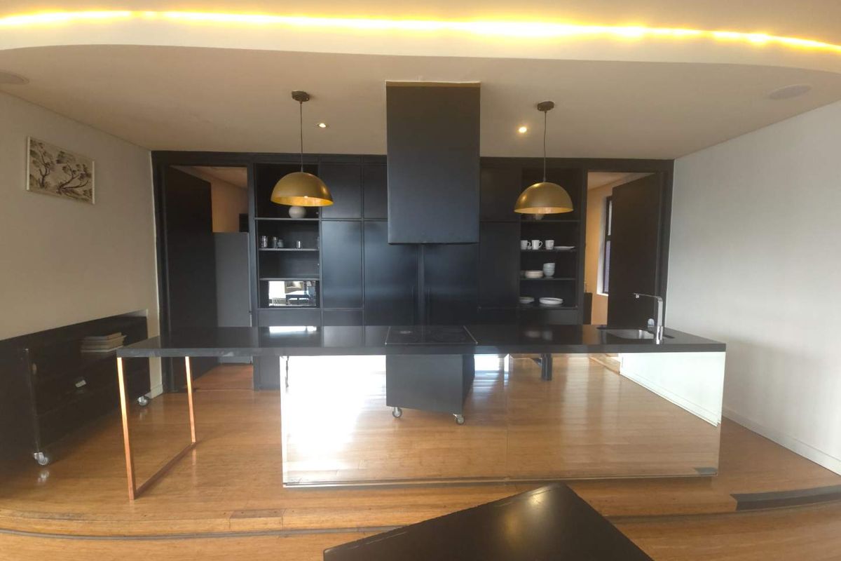 Modern Two-Bedroom Apartment with Stunning Views in Maboneng - Photo 3