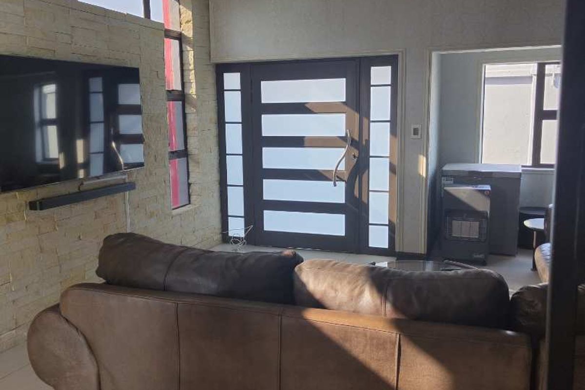 Modern Townhouse for Sale in Newcastle. - Photo 5