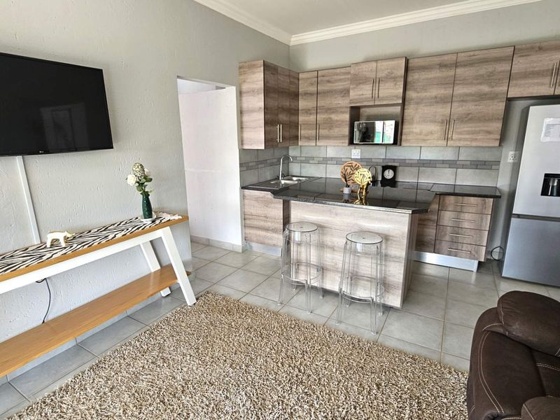 2 Bedroom  Apartment in Retirement Estate in Hartbeespoort - Photo 5