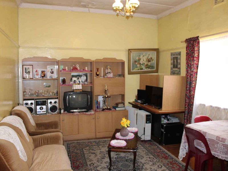 Fixer- Upper For Sale in Woodstock - Photo 3