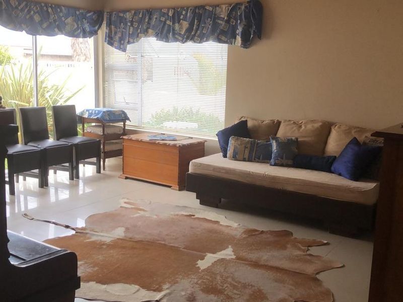 3 Bedroom house with flat for sale - Henties Bay - Photo 7