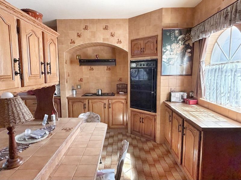 Luxury Living: Five-Bedroom Haven with Pool & Wine Cellar! - Photo 10