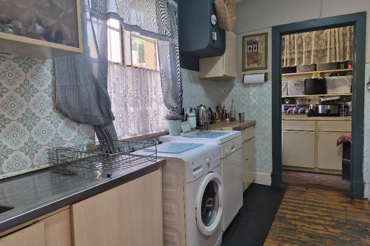 Golden oldie family home  in Boksburg - Photo 4