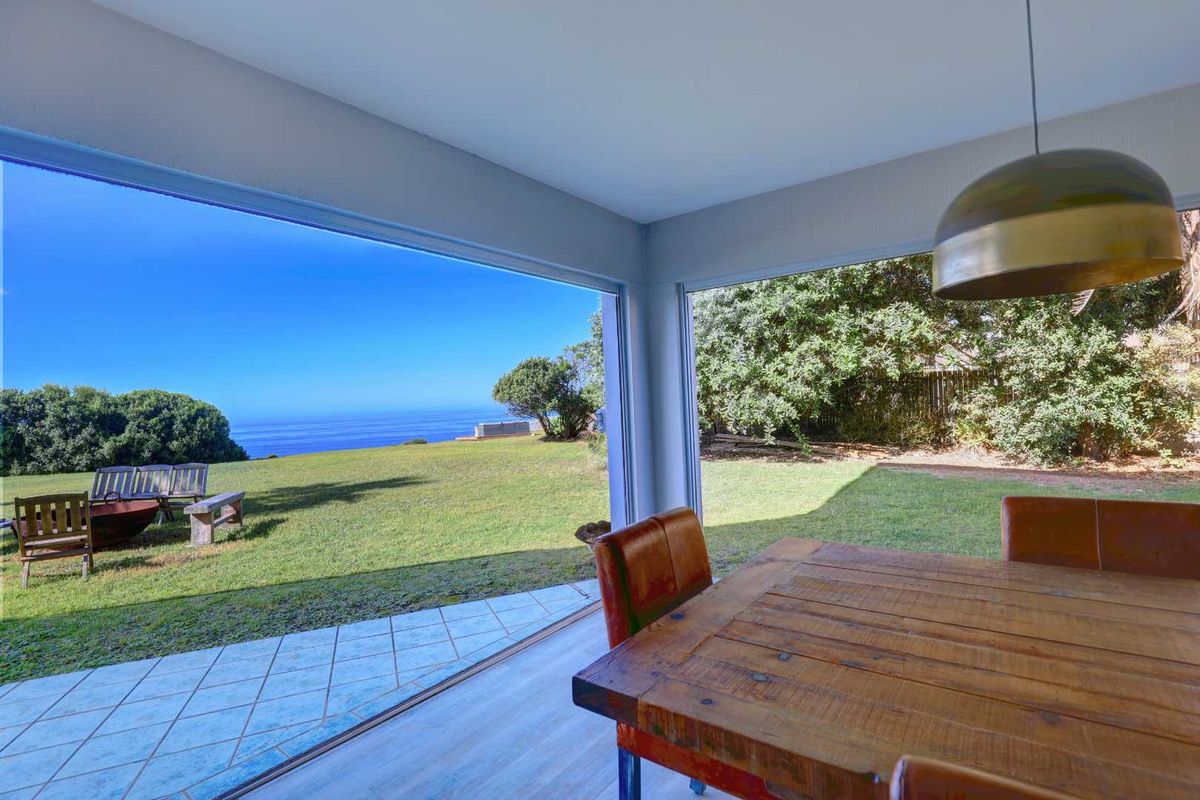 Coastal retreat with exceptional family space in idyllic surrounds - Photo 2