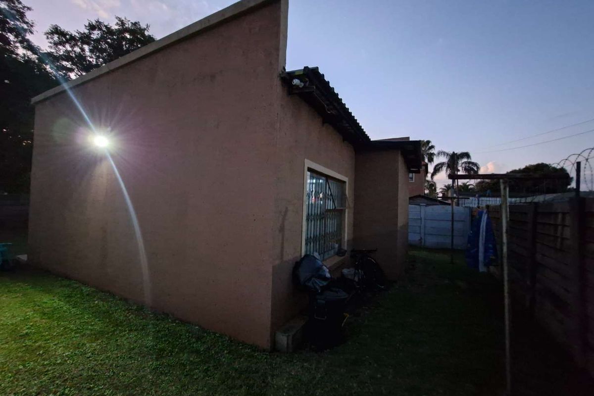 2 Bedroom house  for rent in Kilner Park. - Photo 3