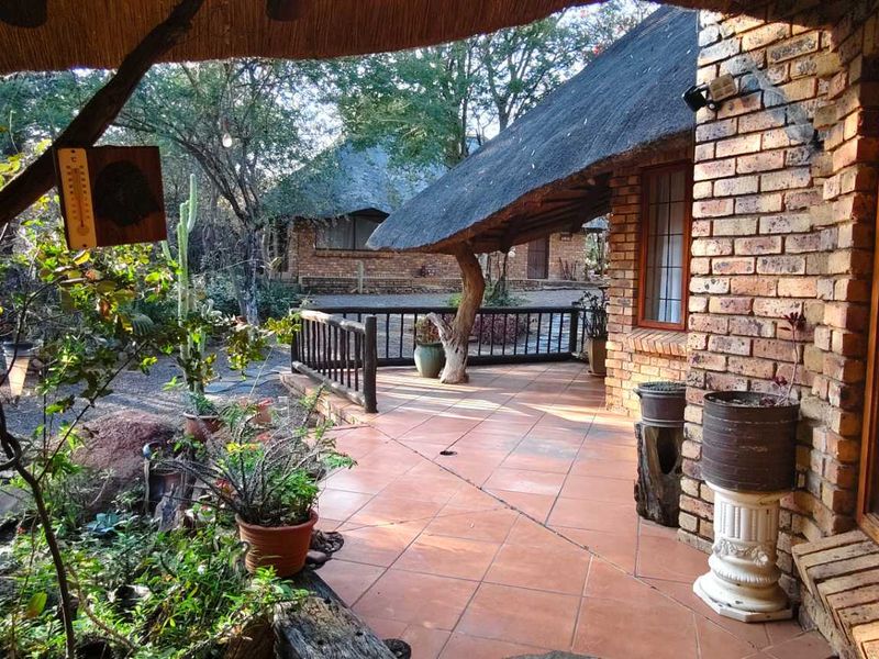 Two Homes, Wild Garden & Entertainment Area—Perfect Investment - Photo 2
