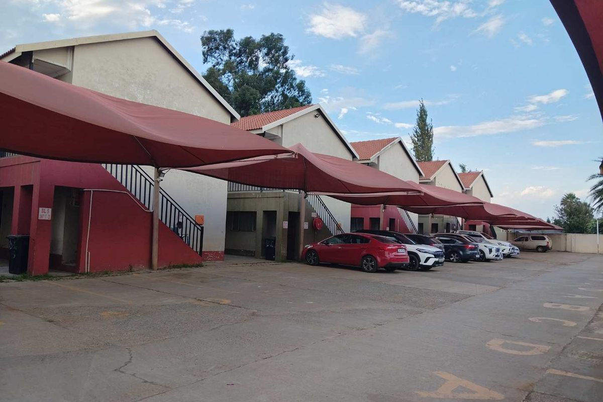 2 Bedrooms apartment for sale in Eloff Square - Photo 4