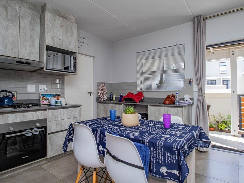Ground floor apartment in Hartland Villlas - Photo 5