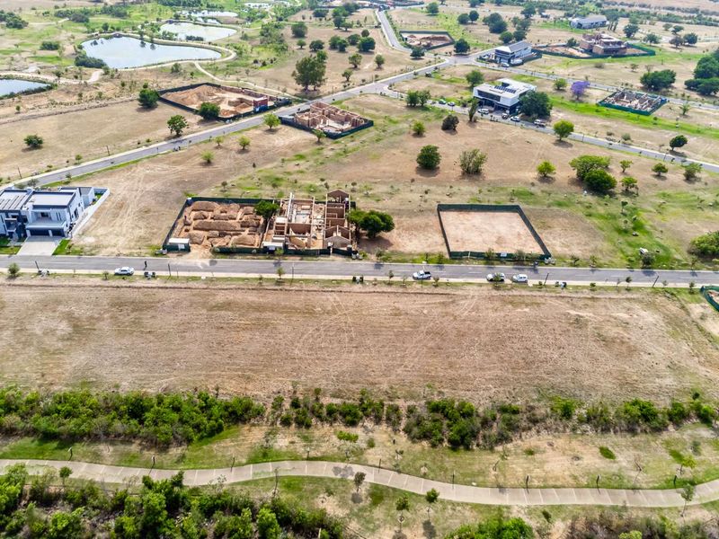 Vacant Stand - Photo 4