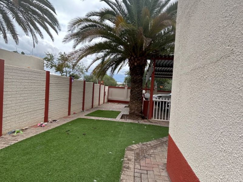 Perfect family home for sale, N$ 5000 000 - Photo 2