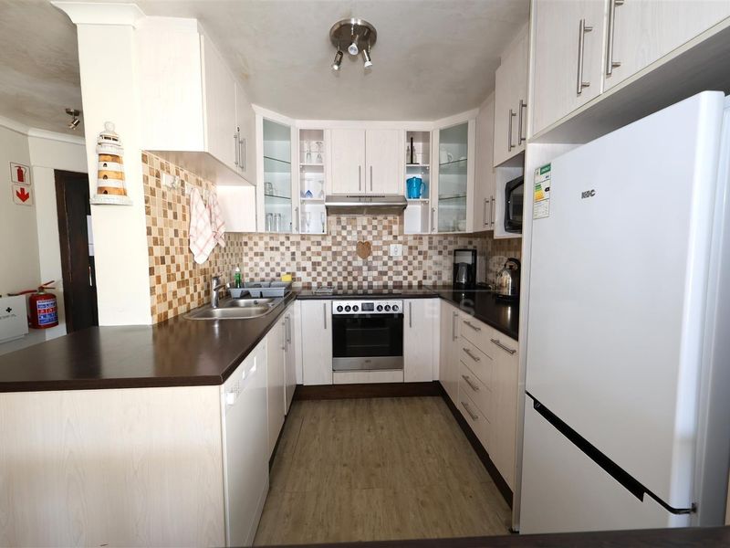 Perfect Holiday Home or Lucrative Investment Property! - Photo 4