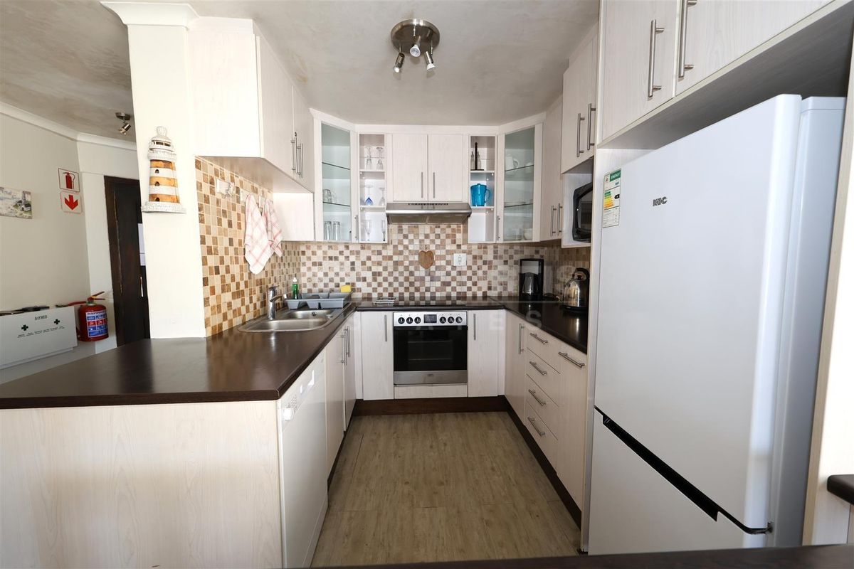 Perfect Holiday Home or Lucrative Investment Property! - Photo 4
