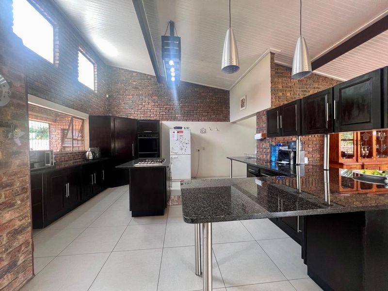 Modern Comfort Meets Style: Explore Your Dream Home! - Photo 4