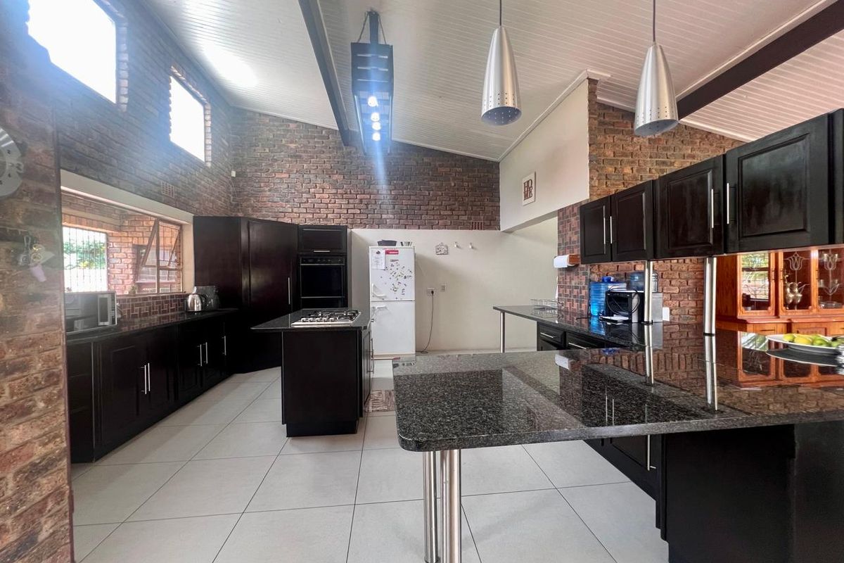 Modern Comfort Meets Style: Explore Your Dream Home! - Photo 4