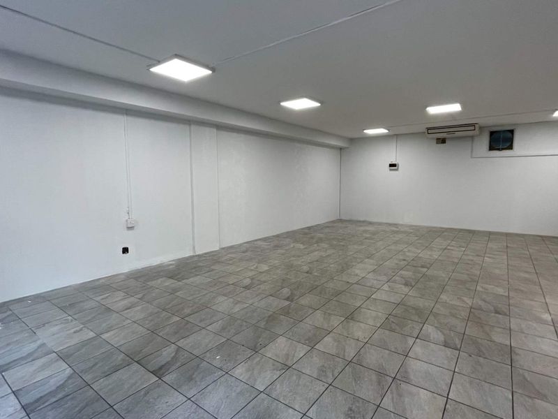 Prime 96m2 Retail Opportunity | Saxony Riverside Shopping Centre | Umgeni Park - Photo 4
