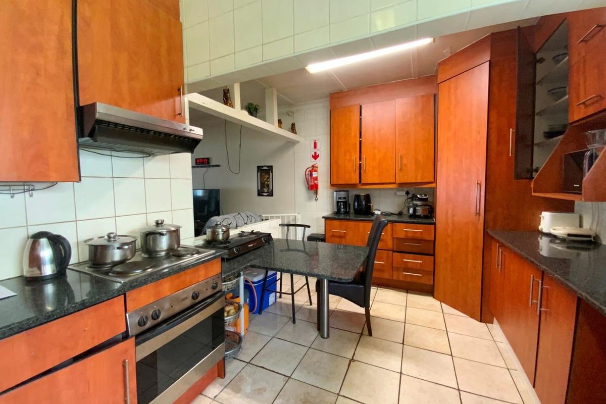 Neat home - Photo 5