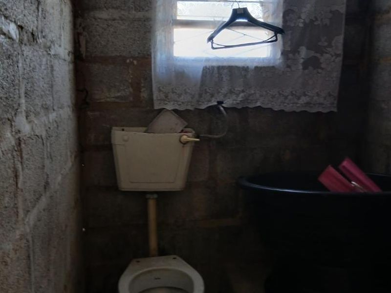 2 Bedroom House in Motherwell NU10 - Photo 5