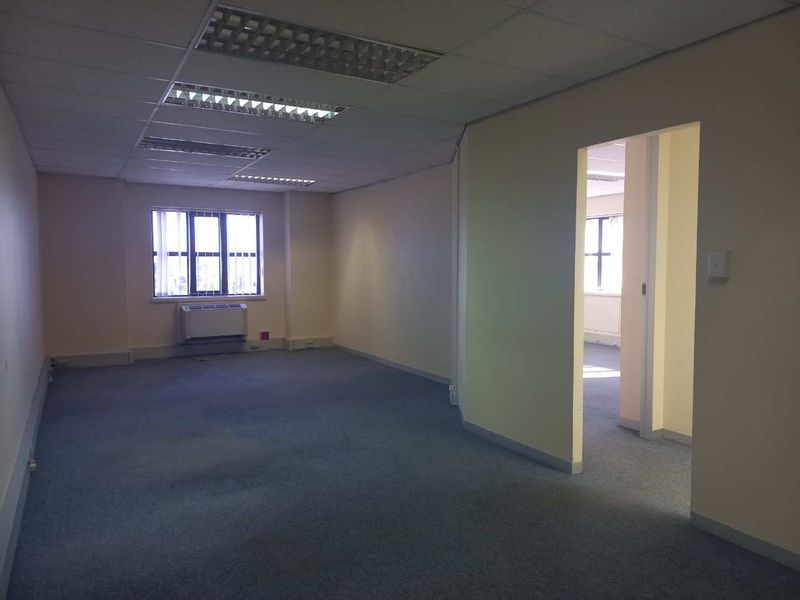 Office space with generator, borehole, and 24hr security! - Photo 3