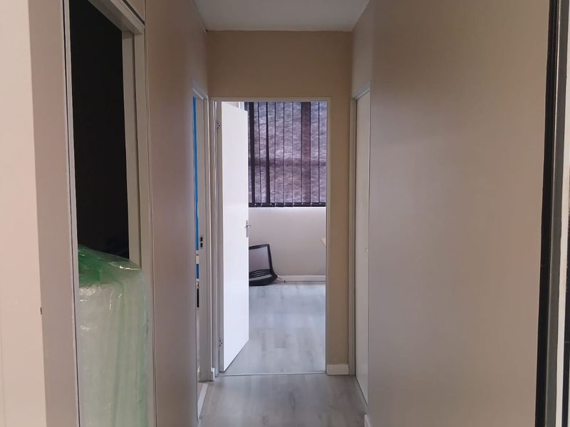 Well-Located Industrial Unit To Let in Royal Cape Park, Ottery - Photo 10
