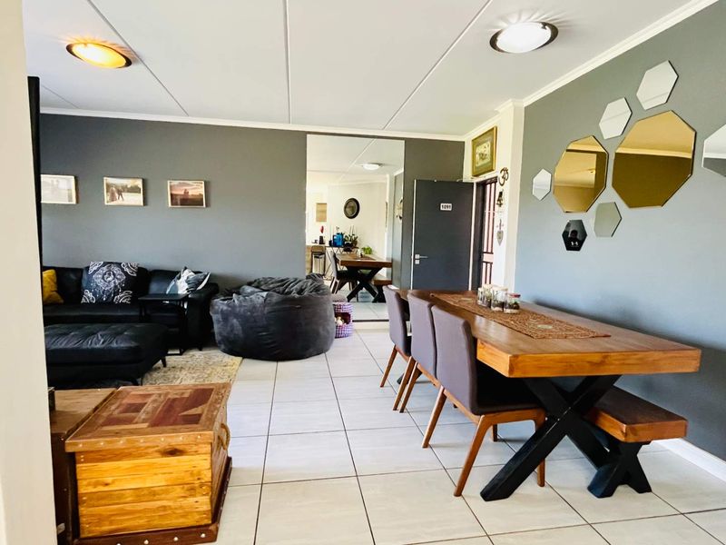 three bedroom , ground floor apartment with expansive garden for sale at Kikuyu Estate - Photo 7