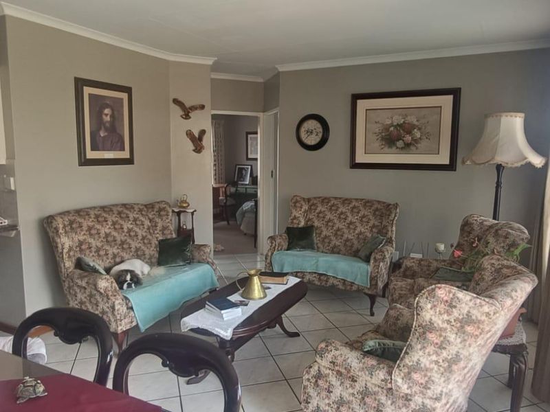 BEAUTIFUL TOWNHOUSE FOR SALE IN SECURE COMPLEX!!!! - Photo 6