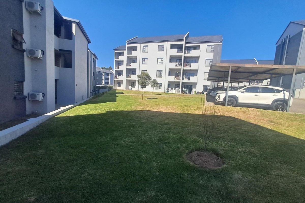 2 Stunning Bedroom In Glen Acres Park Midrand - Photo 4