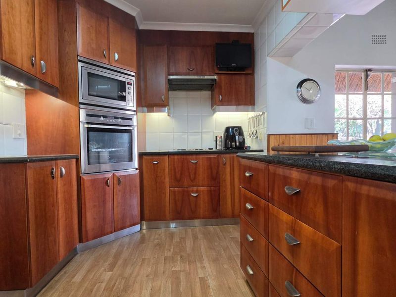 4 Bedroom House for sale in Verwoerdpark Alberton - Photo 6